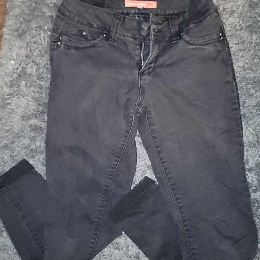 YMI cropped jeans